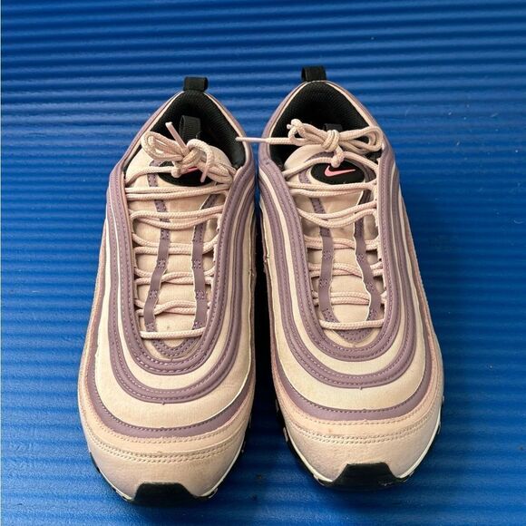 Nike Women's Athletic Shoes - Pink and Black - Picture 4 of 8